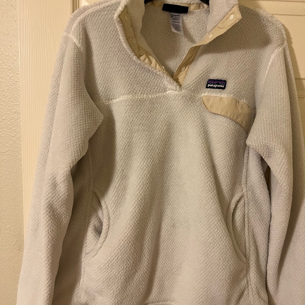 Patagonia Cream and Tan Women's Sweater